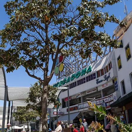 Apartamento Centro Wifi Terraza Parking Ascensor A La Playa A 5 Min